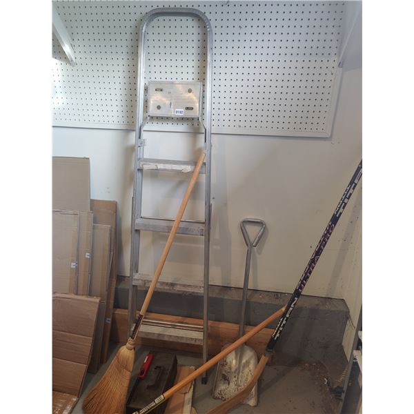 Toolbox, Hockey Stick & Garage Accessories