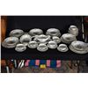 Image 2 : HAND PAINTED HEREND ROTHSCHILD BIRD CHINA PLATES, BOWLS, CUPS, SAUCERS & SERVING PIECES (51 PCS) (SE