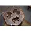 Image 3 : CARVED CHERUB STAND
