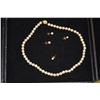 Image 1 : 14K PEARL NECKLACE & PEARL STUD EARRINGS (3 PCS)