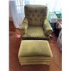 Image 1 : Green Crushed Velvet Chair with Ottoman