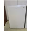 Image 1 : Galanz Mini Freezer 22 x 22 x 33