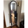 Image 1 : Stand Up Mirror