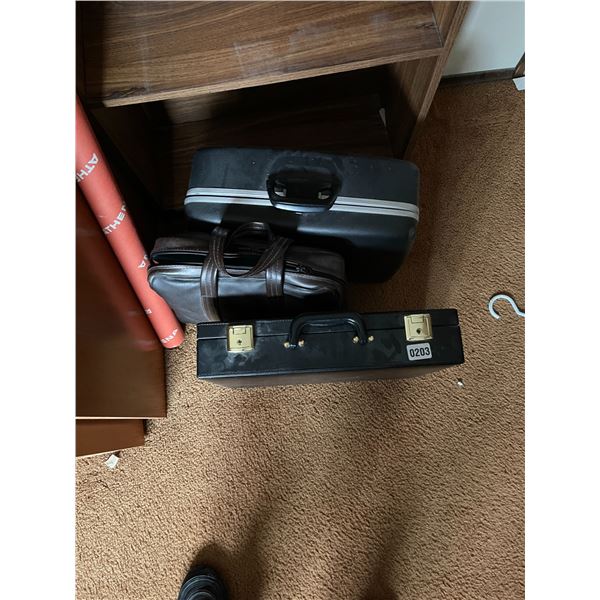 Briefcases (All Items Included)