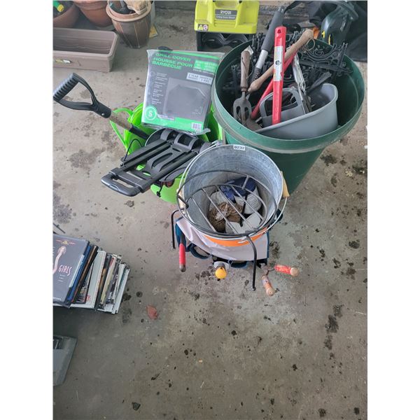 Gardening Tools & Buckets