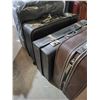 Image 2 : 4 Piece Assorted Luggage