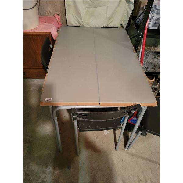 Glass Table Top with 3 Plastic Chairs