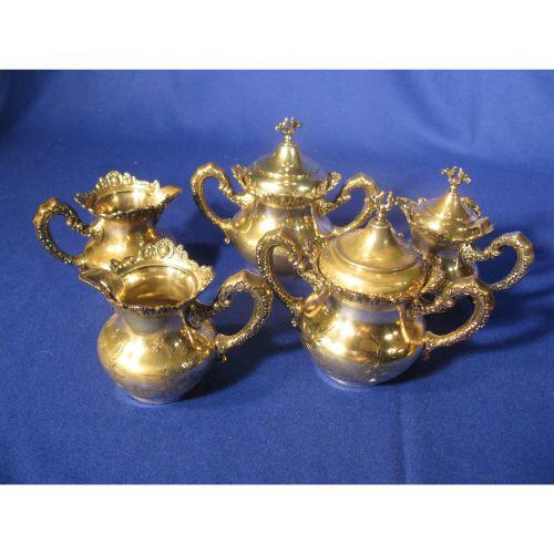 Royal mfg. Co. Triple plate Silver Set