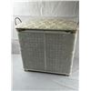 Image 4 : Vintage Laundry Hamper