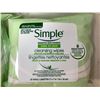 Image 2 : Simple Cleansing Facial Wipes (4 x 25)