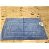Image 1 : Candadian Living Bath Rug (21in x 34in)