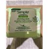 Image 1 : Simple Cleansing Wipes (6 X 25)
