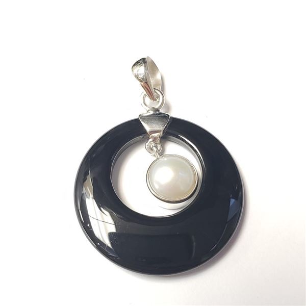 Silver Black Onyx And Fresh Water Pearl Pendant (~Size )(Ring is resizable for $40) (~length inches)