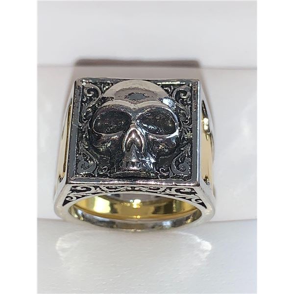 Gents Biker Skull Ring with secret hidden compartment size 10
