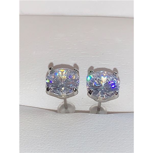 Silver .925 Stunning 1.0 Carat Brilliant cut Solitaire Stud earring set