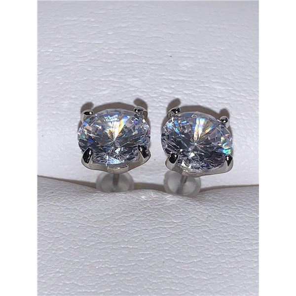 Silver .925 brilliant cut 1.0 carat solitaire stud earring set