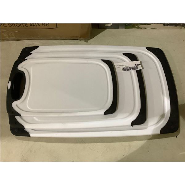 Set of 3 Plastic Cutting Boards with rubber feet and Handles