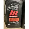 Image 2 : Motomaster SAE 5W-20 Motor Oil 6X 946ml