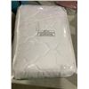 Image 3 : Twin Size Mattress Protector - Noiseless