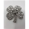 Image 2 : Chanel Rhinestone Clover Pin