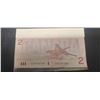 Image 3 : 1986 $2 CANADIAN UNCIRCULATED BILL EGR 2787580