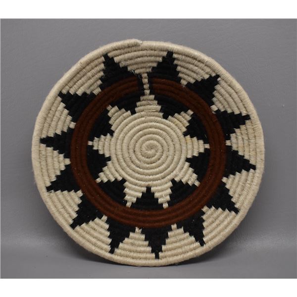 NATIVE AMERICAN NAVAJO YARN BASKET