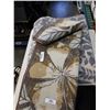 Image 2 : 4 DOOR MATS AND 2 SMALL AREA RUGS