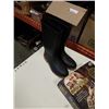 Image 3 : NEW GOLD RUSH PANNING KIT AND SIZE 10 RAIN BOOTS