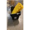 Image 1 : 4 HDX 102 LITER TOUGH TOTES WITH LIDS