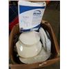 Image 2 : LARGE BOX OF TOILET SEATS