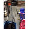 Image 2 : TOTE WITH 3 FISHING RODS AND FISHING WADERS