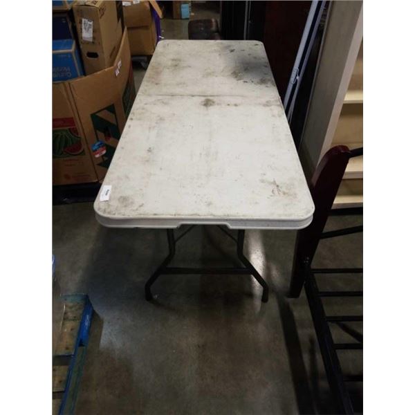 6 FOOT FOLDING MARKET TABLE