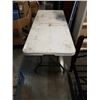 Image 1 : 6 FOOT FOLDING MARKET TABLE