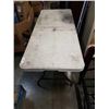 Image 3 : 6 FOOT FOLDING MARKET TABLE