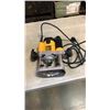 Image 3 : DEWALT 2HP PLUNGE ROUTER DW621 TESTED AND WORKING RETAIL $460