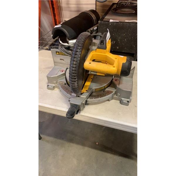 10" DEWALT COMPOUND MITRE SAW DW713 TESTED AND WORKING