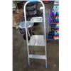 Image 2 : 2 STEP FOLDING LADDER