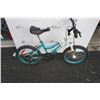 Image 1 : WHITE AND TURQUOISE ROSS BIKE