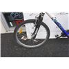 Image 3 : BLUE AND WHITE RALEIGH BIKE
