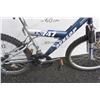 Image 2 : BLUE AND SILVER DUNLOP BIKE
