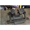 Image 1 : REESE 15,000 LBS 5TH WHEEL HITCH WITH BRACKETS AND CLIPS