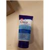 Image 2 : 3 BOXES OF LIFE CLEAR ACTION OIL FREE PORE CLEANSER