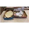 Image 1 : 2 TRAYS OF SUGAR BOWLS ROYAL WINTON, ROYAL WINTER AND MORE