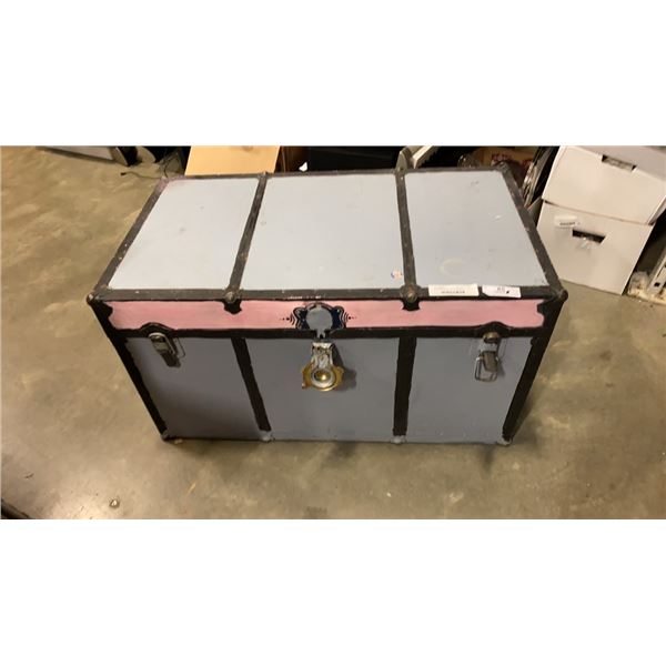 STORAGE TRUNK WITH CONTENTS