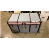 Image 1 : STORAGE TRUNK WITH CONTENTS