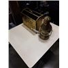 Image 2 : 4 LANTERNS AND BRASS KINDLING BOX