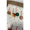 Image 2 : 15 STONE PENDENTS