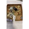 Image 1 : TRAY OF JEWELRY, PINS
