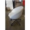 Image 2 : WHITE LEATHER LOOK ROLLING CHAIR