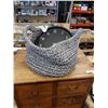 Image 1 : ROPE BASKET AND WALL CLOCK